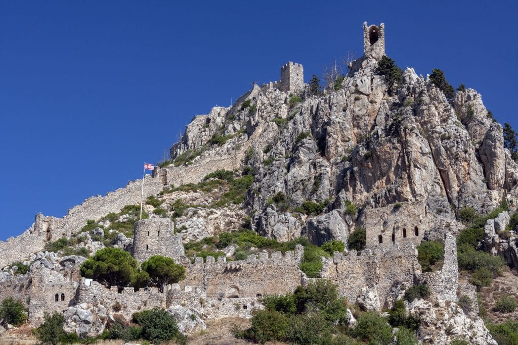St. Hilarion Kalesi, Kıbrıs'ta gezilecek yerler